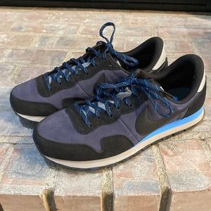 Brand new Men’s 9.5 Nike Waffles